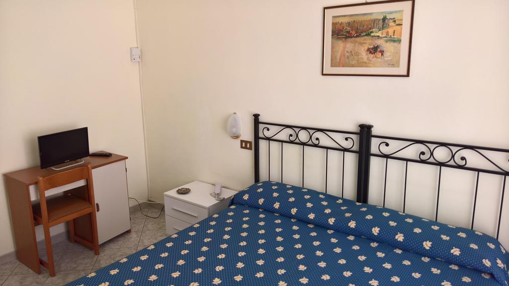 Albergo Golfo Follonica Bagian luar foto