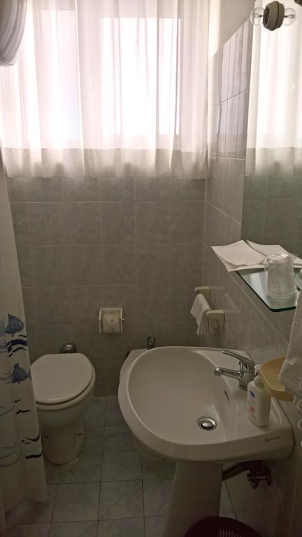 Albergo Golfo Follonica Bagian luar foto